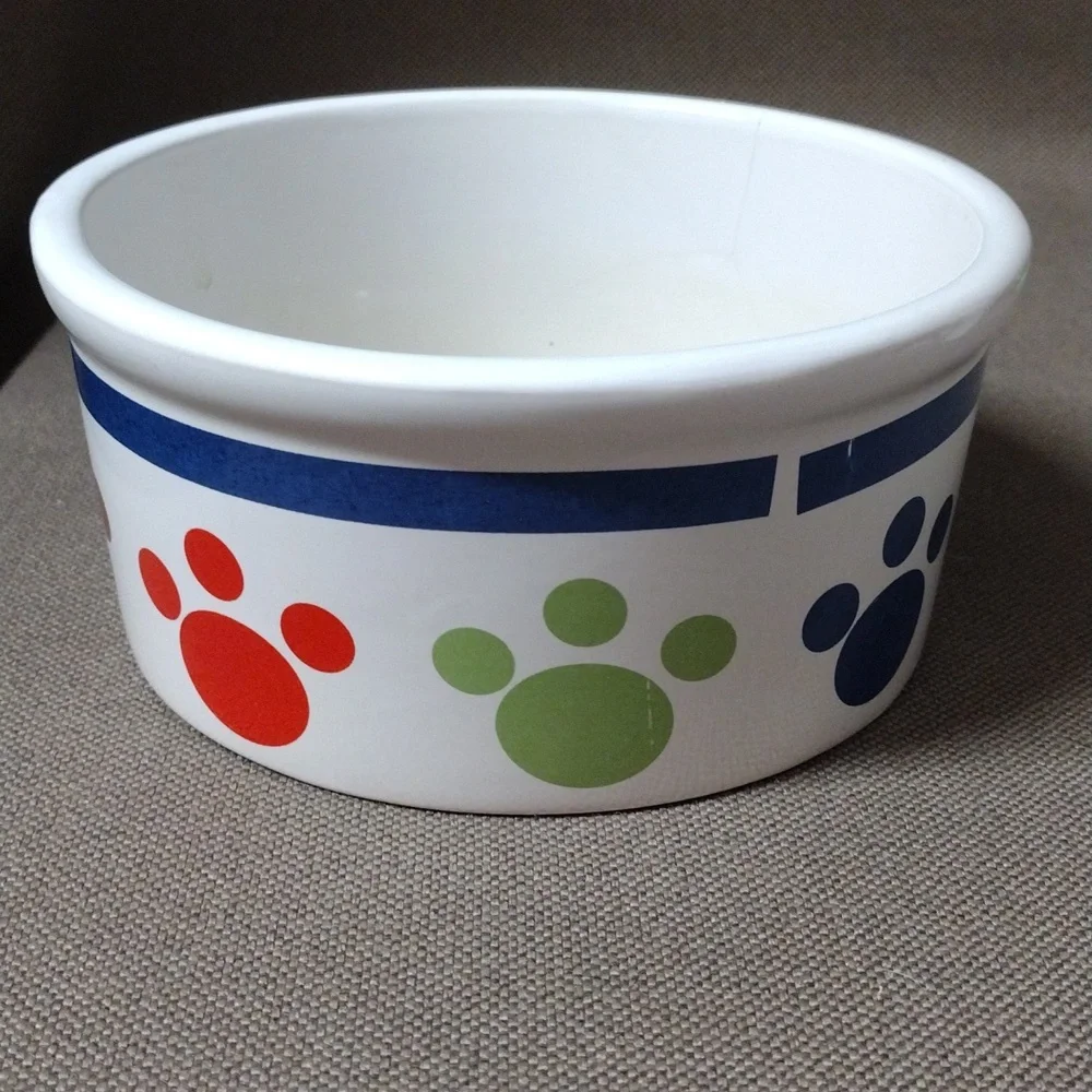 Large ceramic pet dish